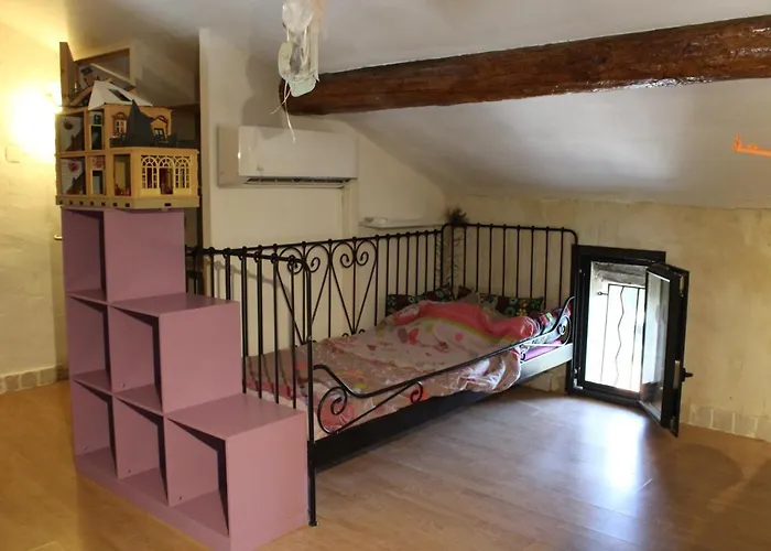 Maison De Ville Historique Dans La Haute Ville -